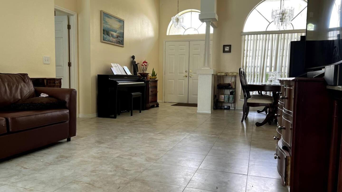 Room In Citrus Park And Carollwood, Close To The Airport & Downtown تامبا المظهر الخارجي الصورة